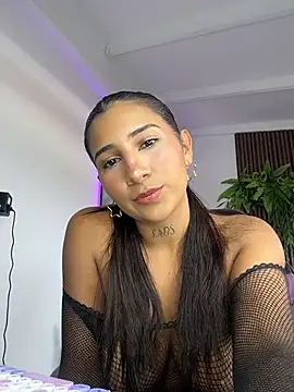 Snapshot of DRACARYSS_ chatting on 06-24-26, 07:01 DRACARYSS online show from 06-24-26, 07:01