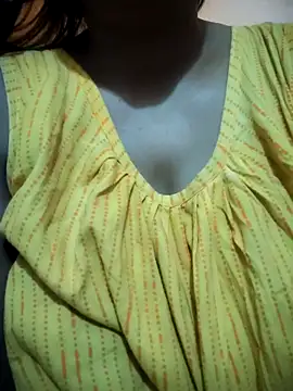 Hot-Anuska online show from 10-23-25, 01:04