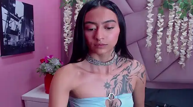 Snapshot of Miaa_Thopmson chatting on 03-19-25, 08:43 Miaa Thopmson online show from 03-19-25, 08:43