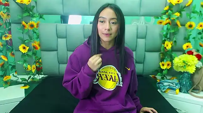 Snapshot of Miaa_Thopmson chatting on 03-18-25, 06:50 Miaa Thopmson online show from 03-18-25, 06:50