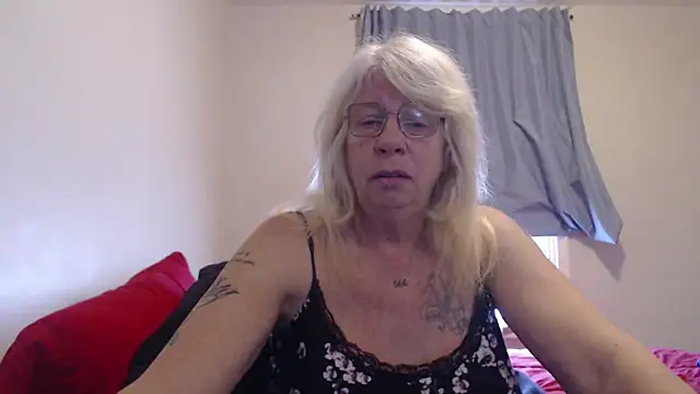 canadiancougar1965 online show from 12-08-24, 04:18