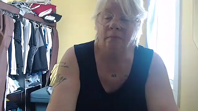 canadiancougar1965 online show from 02-17-26, 04:48