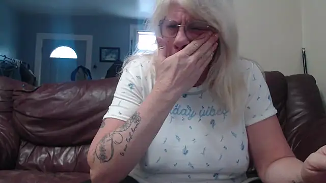 canadiancougar1965 online show from 03-02-25, 10:23