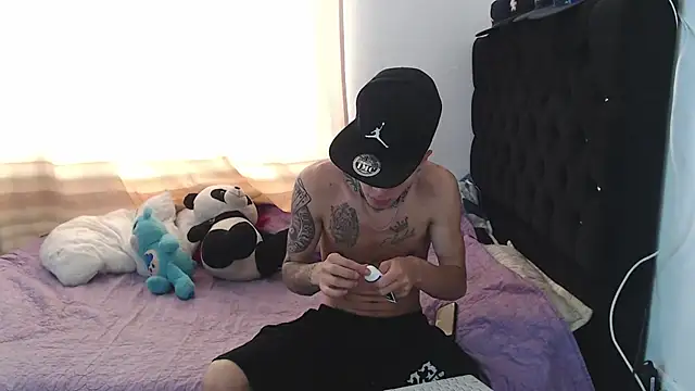 Kitty and jake online show from 11-04-25, 06:44