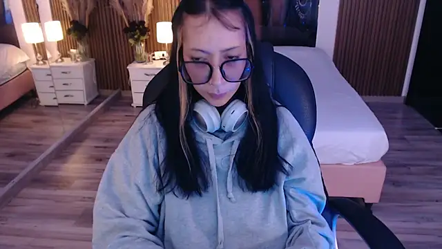 Sam mansson66 online show from 11-05-25, 12:52