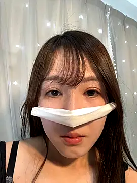 miumiu 0304 online show from 09-14-25, 03:07