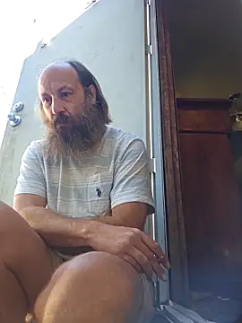 Snapshot of Beyond1978 chatting on 10-15-25, 06:16 Beyond1978 online show from 10-15-25, 06:16
