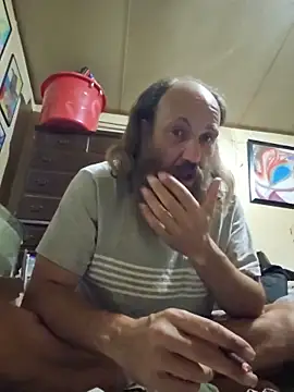 Snapshot of Beyond1978 chatting on 06-05-26, 05:01 Beyond1978 online show from 06-05-26, 05:01