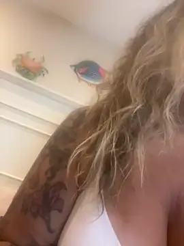 Aleesa milfxo online show from 09-19-25, 01:37