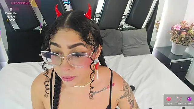 antonelllepiercee online show from 11-20-25, 11:33