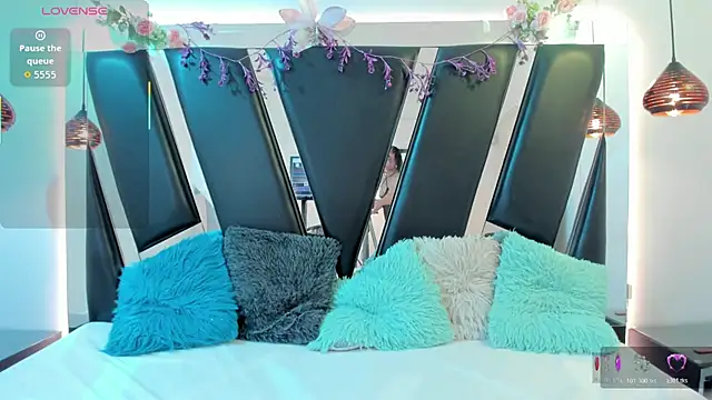 antonelllepiercee online show from 04-11-26, 11:36