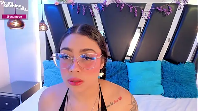 antonelllepiercee online show from 04-05-26, 12:01