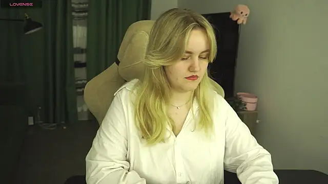 KellyPoter online show from 06-20-26, 09:25