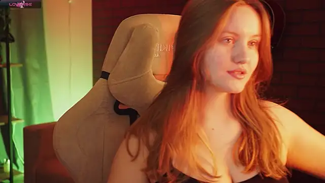 KellyPoter online show from 10-25-25, 02:44