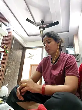 Snapshot of DesiRiya100 chatting on 03-01-25, 09:40 DesiRiya100 online show from 03-01-25, 09:40