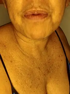 Kasandra Ho online show from 03-18-26, 01:31