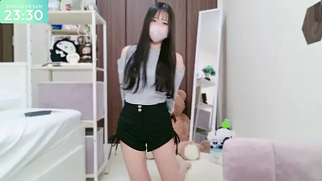 -SHIZUKU- online show from 10-19-25, 02:31