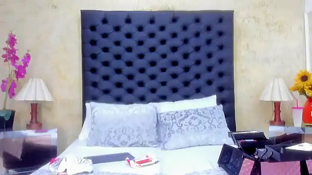 NahomiWhitel online show from 02-19-26, 12:46