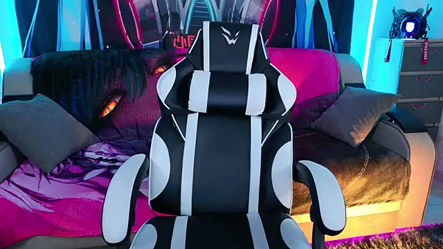 Aurora Natsuki online show from 11-20-25, 04:07