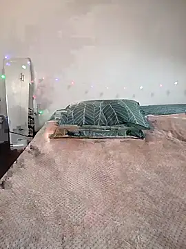 Mila Lovi online show from 11-30-25, 11:44