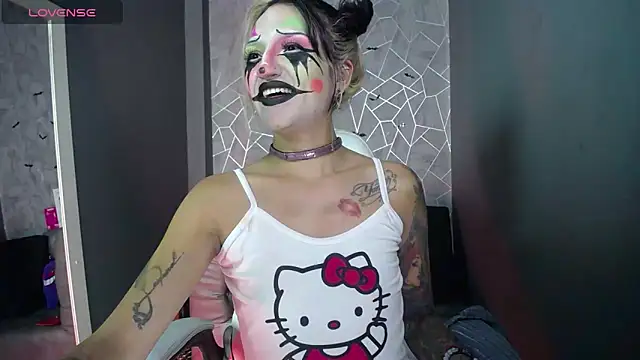 Snapshot of amelierouss chatting on 02-02-26, 06:56 amelierouss online show from 02-02-26, 06:56