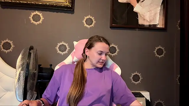 NoreenBunton online show from 07-16-26, 04:37