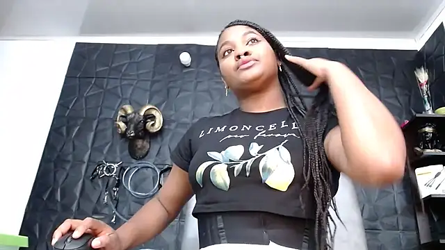 Hanna Fox 69 online show from 02-15-26, 04:57