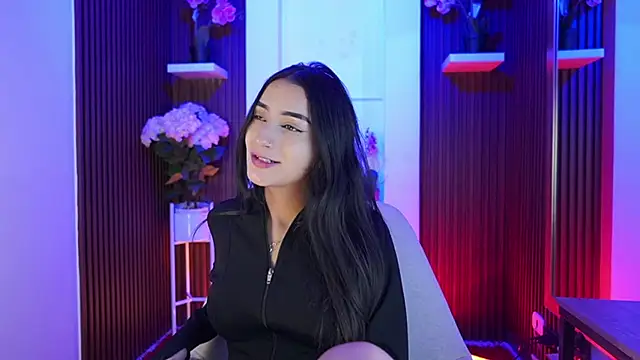 Snapshot of CattleyaScaly chatting on 10-21-25, 07:24 CattleyaScaly online show from 10-21-25, 07:24
