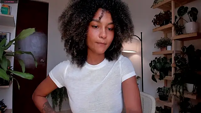 Snapshot of Johaphyton chatting on 12-24-24, 08:16 Johaphyton online show from 12-24-24, 08:16