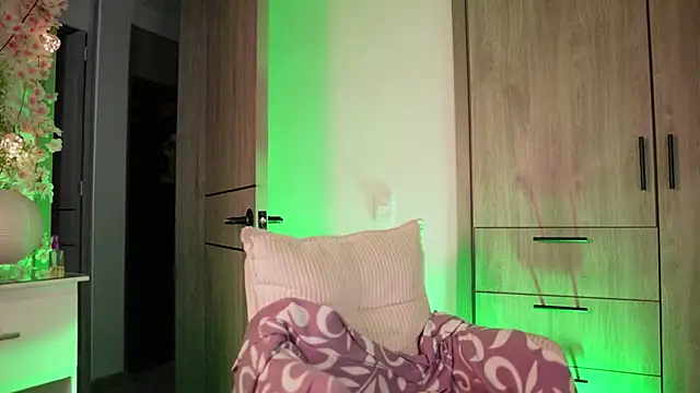 Megga Bluee online show from 01-11-26, 01:12