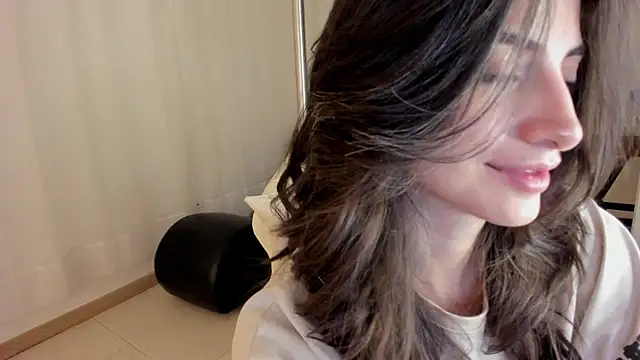 Snapshot of Megga_Bluee chatting on 09-23-25, 08:27 Megga Bluee online show from 09-23-25, 08:27
