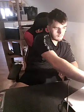 Snapshot of Tim67_12 chatting on 01-12-26, 02:02 Tim67 12 online show from 01-12-26, 02:02