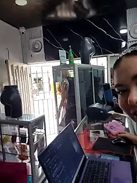 rapunzel069 online show from 11-13-25, 08:02