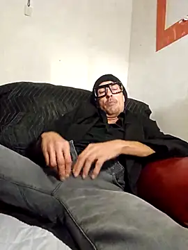 Snapshot of Pumpndeep chatting on 02-11-26, 06:57 Pumpndeep online show from 02-11-26, 06:57