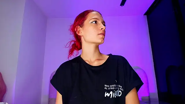 mia stanfort online show from 11-21-25, 07:13