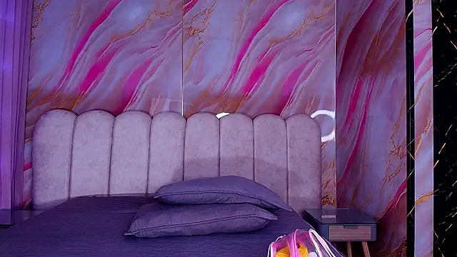 mia stanfort online show from 03-25-26, 07:13