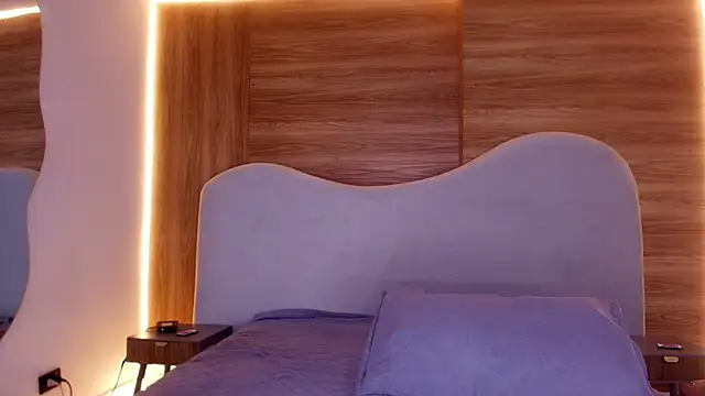 mia stanfort online show from 06-09-26, 07:15