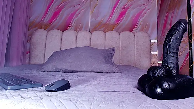 mia stanfort online show from 03-19-26, 07:14