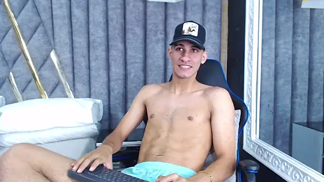 Snapshot of JakeMoxley chatting on 03-18-25, 05:55 JakeMoxley online show from 03-18-25, 05:55
