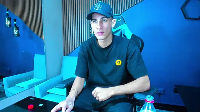 Snapshot of JakeMoxley chatting on 03-01-25, 07:48 JakeMoxley online show from 03-01-25, 07:48