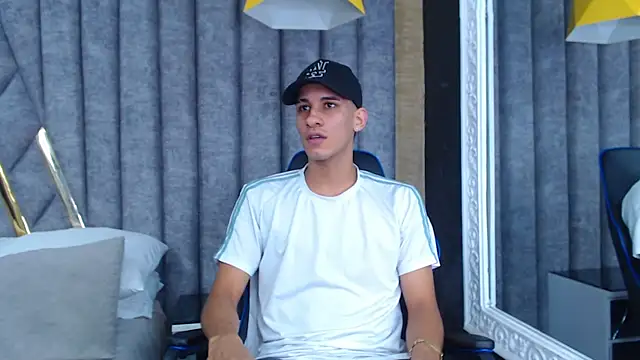 Snapshot of JakeMoxley chatting on 03-10-25, 03:34 JakeMoxley online show from 03-10-25, 03:34