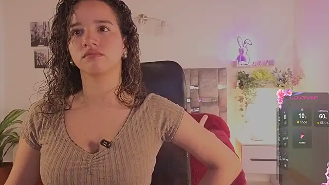 emilyrouxe online show from 06-15-26, 02:28