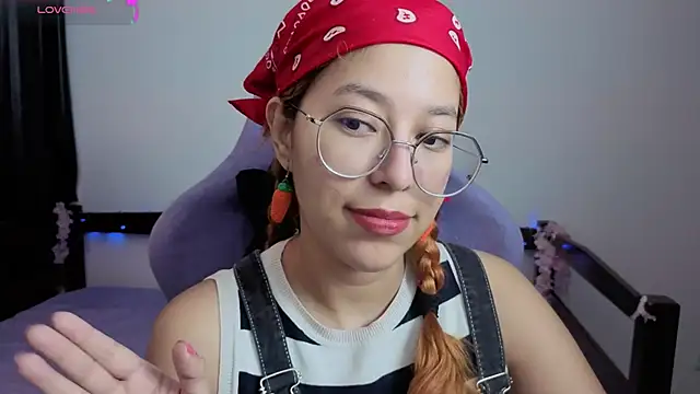 Snapshot of _Moon_Johnson chatting on 05-18-26, 01:28 Moon Johnson online show from 05-18-26, 01:28