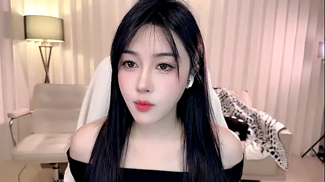 Snapshot of K-moumou chatting on 10-02-25, 03:37 K-moumou online show from 10-02-25, 03:37