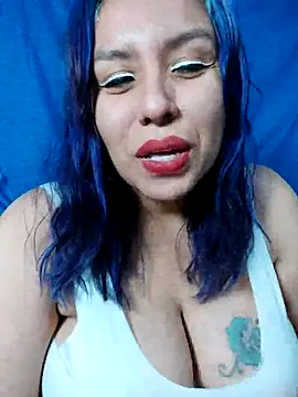 Snapshot of Viiooleetaas chatting on 02-21-25, 03:23 Viiooleetaas online show from 02-21-25, 03:23