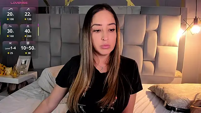 AliceSteel12 online show from 10-28-25, 11:25