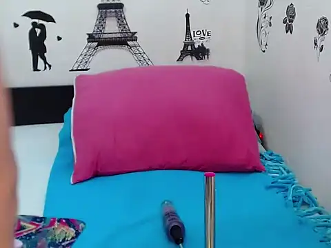 Snapshot of Lunaxx21 chatting on 12-05-25, 03:16 Lunaxx21 online show from 12-05-25, 03:16