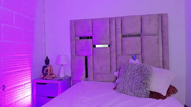 EmmaBecket2 online show from 11-13-25, 03:21