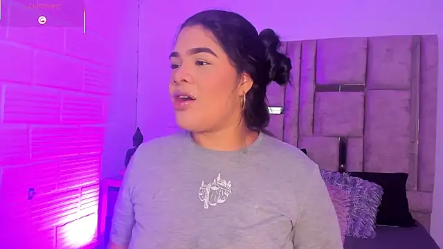 EmmaBecket2 online show from 01-11-26, 03:46