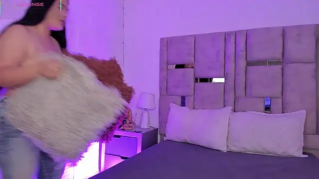 EmmaBecket2 online show from 12-05-25, 03:49